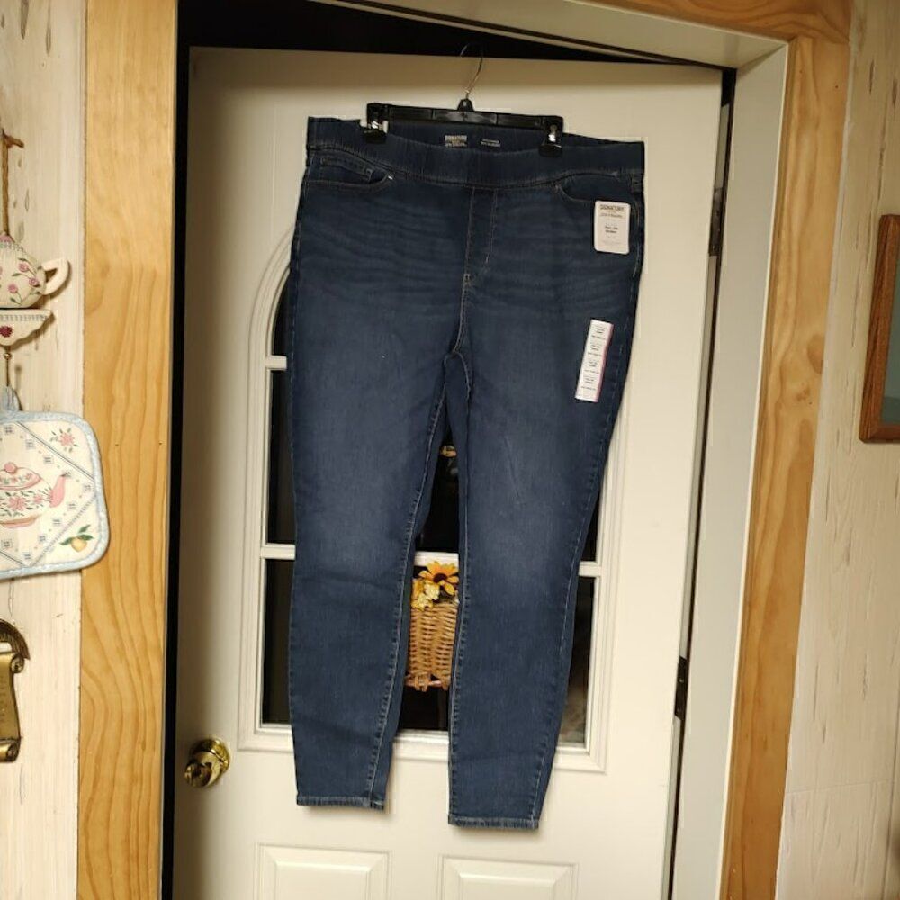 New Signature Gold Levi Strauss Pull On Skinny Jeans Size Women's 20M